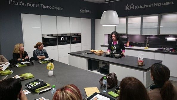 Éxito total en el primer Taller de Cocina Kuchen House | Cocinas alemanas | Armarios | German Quality Éxito total en el primer Taller de Cocina Kuchen House | Cocinas alemanas | Armarios | German Quality