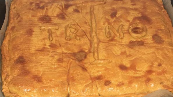 Receta de Empanada de atún y huevo de Mariquita by Chef Trino – III MasterClass Alicante Kuchenhouse Abril 2017 Receta de Empanada de atún y huevo de Mariquita by Chef Trino - III MasterClass Alicante Kuchenhouse Abril 2017